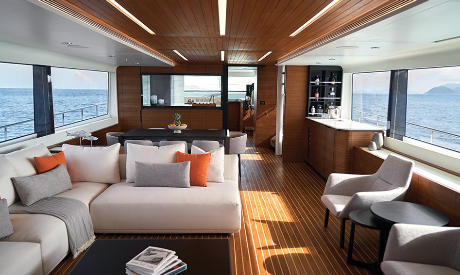 CL Yachts CLB88, Interior