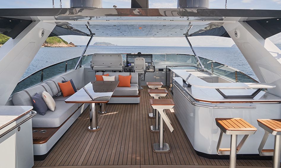 CL Yachts CLB88, Fly Deck/Sportdeck