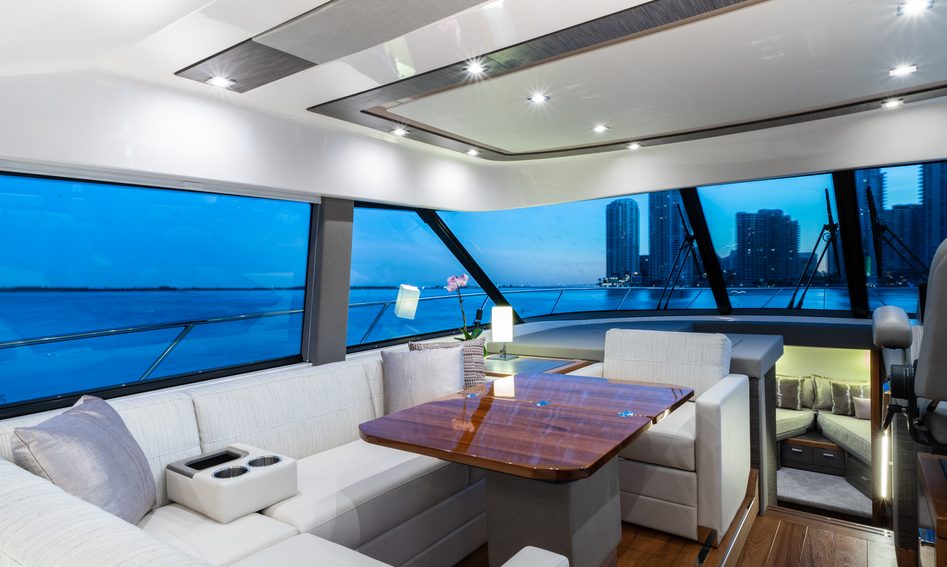 Tiara F53 Flybridge, Interior