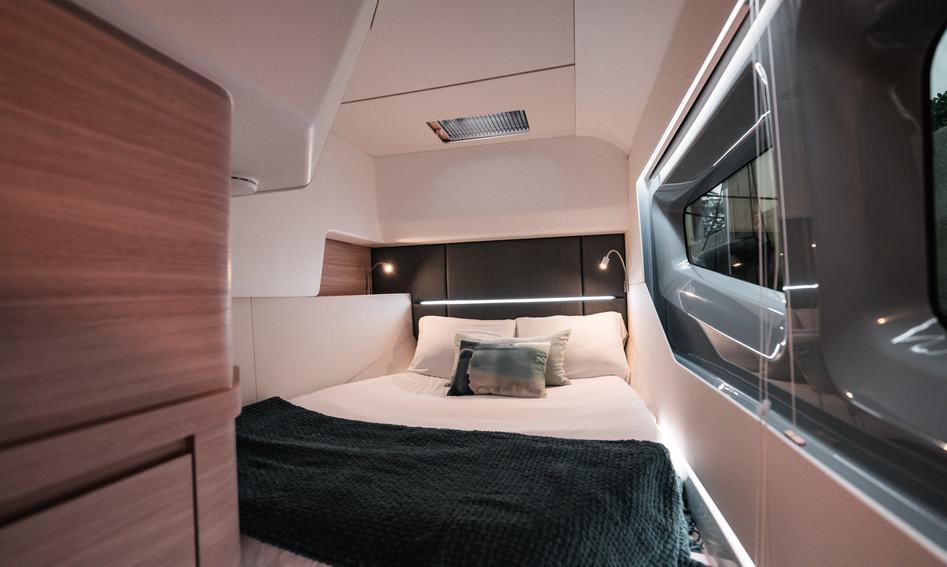 Aquila 42 Coupé, Accommodation
