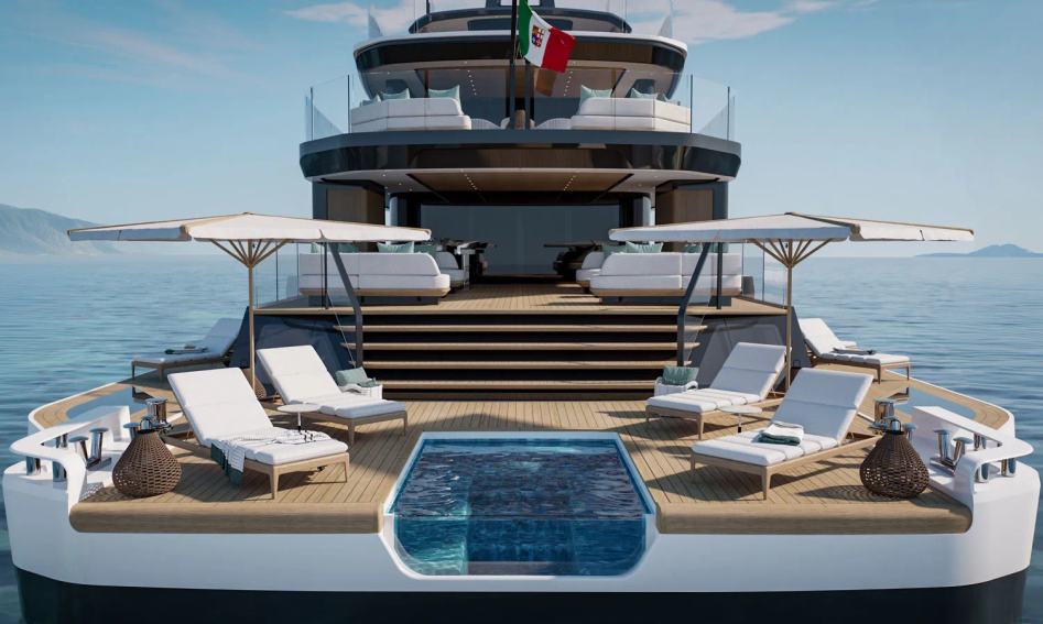 Mangusta Oceano 52, Deck Area