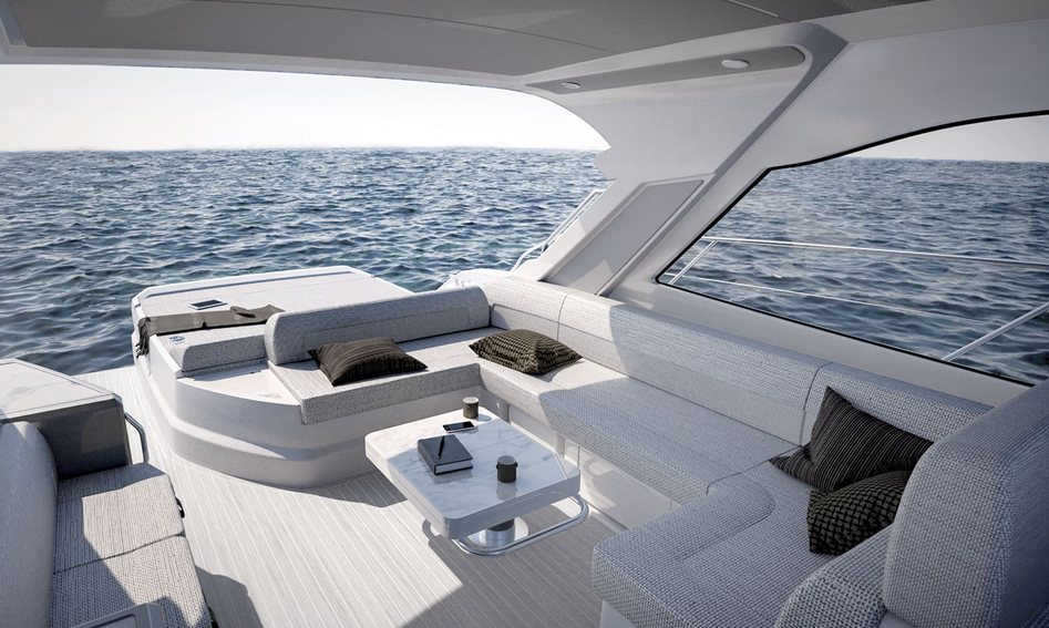 Azimut Atlantis 51, Deck Area