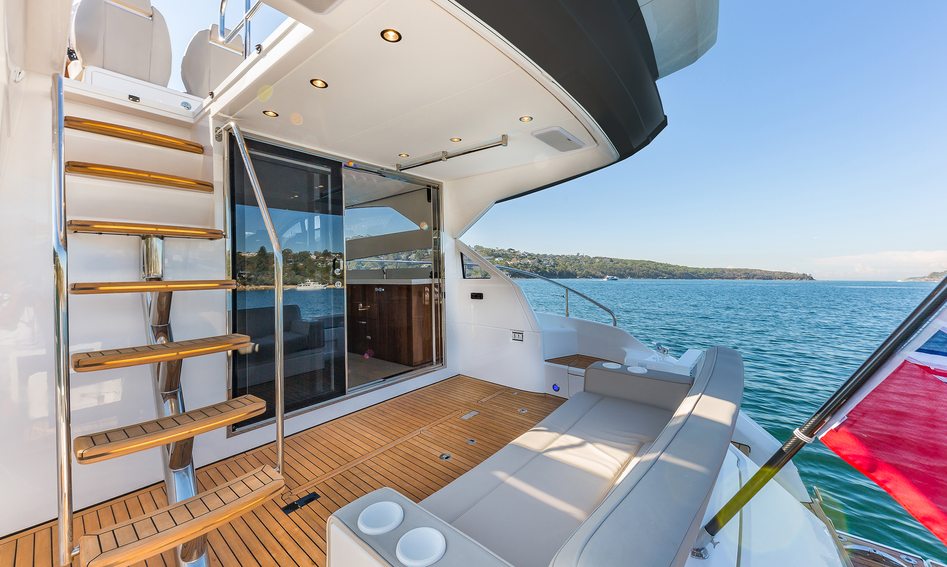 Fairline Squadron 50 Mk3, Deck Area