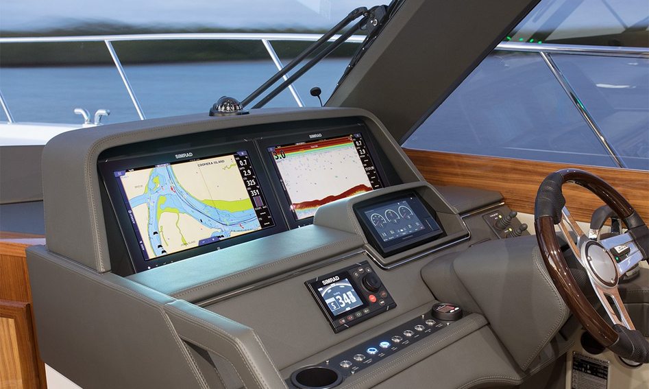 Maritimo S51 Gen 2, Helm Station