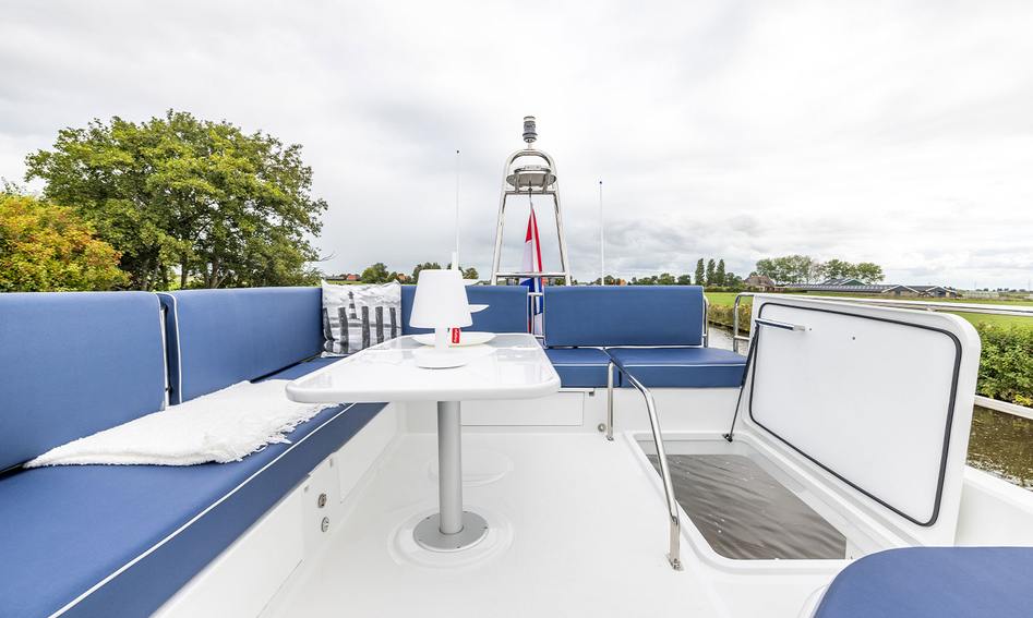 Delphia 11 Flylounge, Fly Deck/Sportdeck