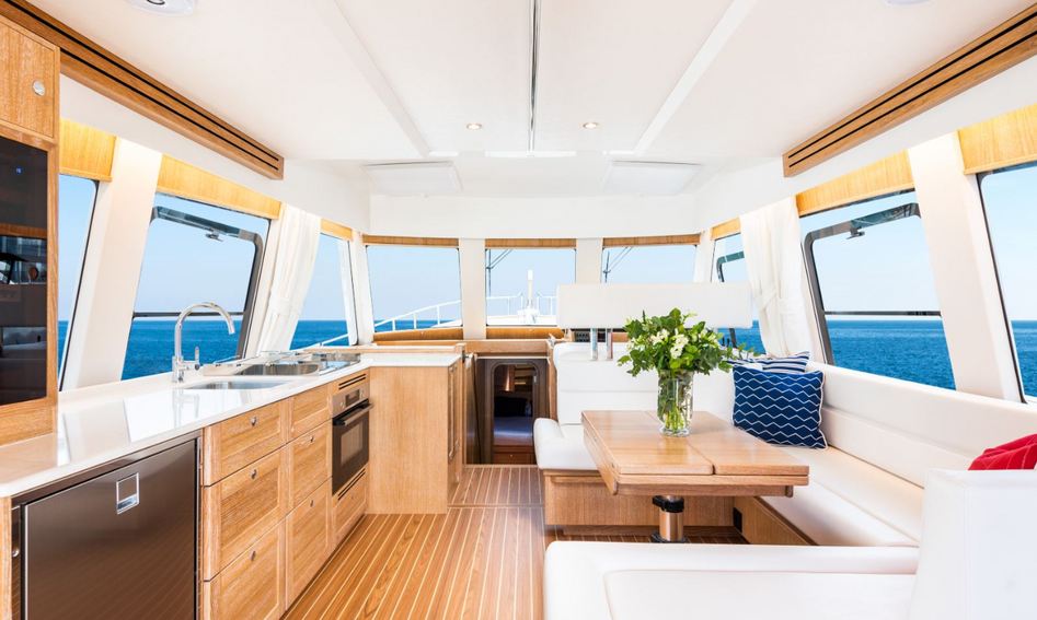 Sasga Yachts Menorquin 55 HT, Interior