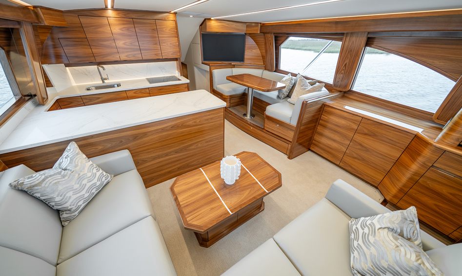 Viking 50C Gen 3, Interior