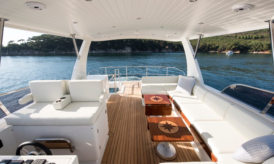 Vicem 65 Classic Mk2, Fly Deck/Sportdeck