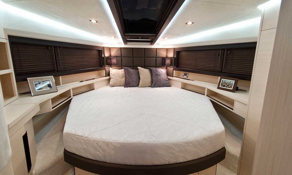 Galeon 420 Fly, Accommodation