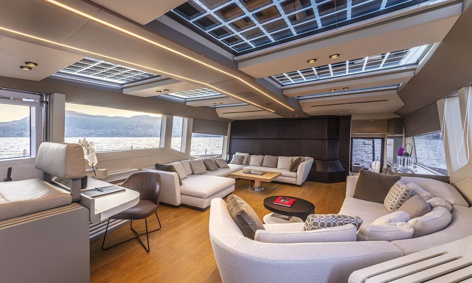 Extra 86, Interior