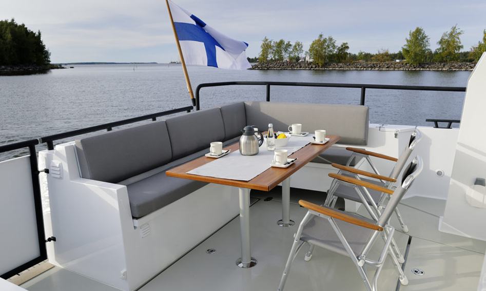 Sargo 45, Deck Area