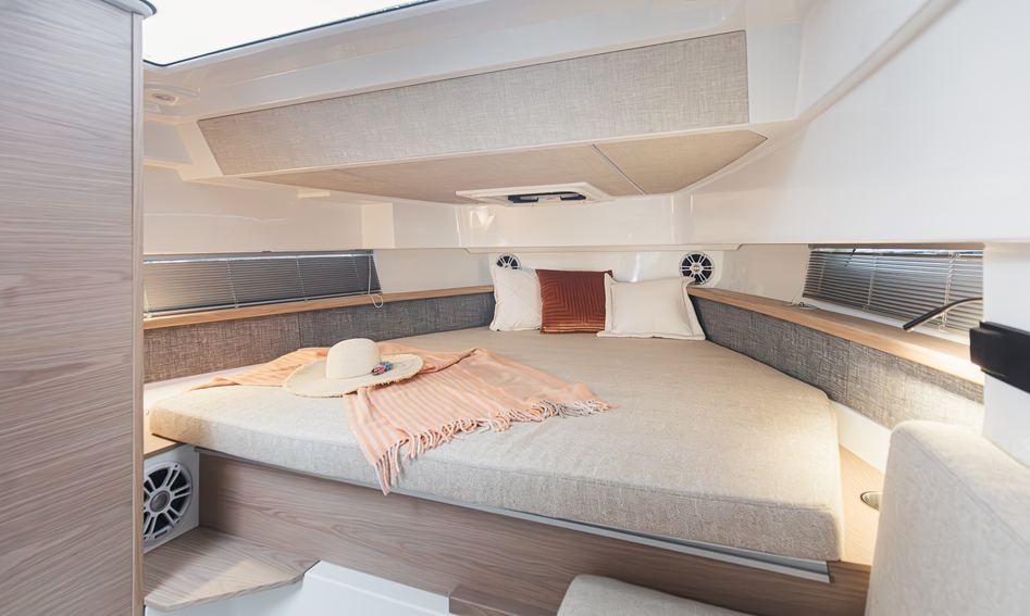 Quarken 35 Grand Tourer, Accommodation