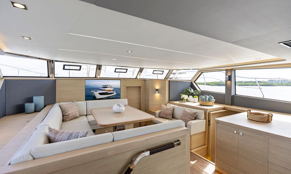 Aquila 50 Yacht , Interior