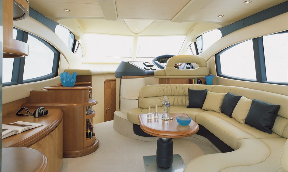 Azimut 46 Evolution, Interior