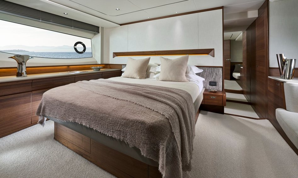 Princess V65 Mk4, Accommodation