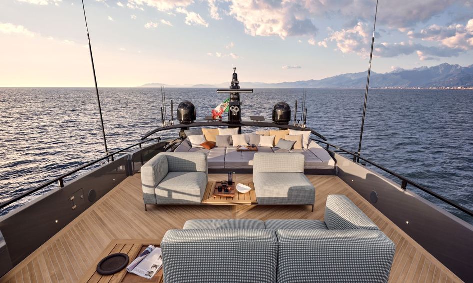 AB 130, Fly Deck/Sportdeck