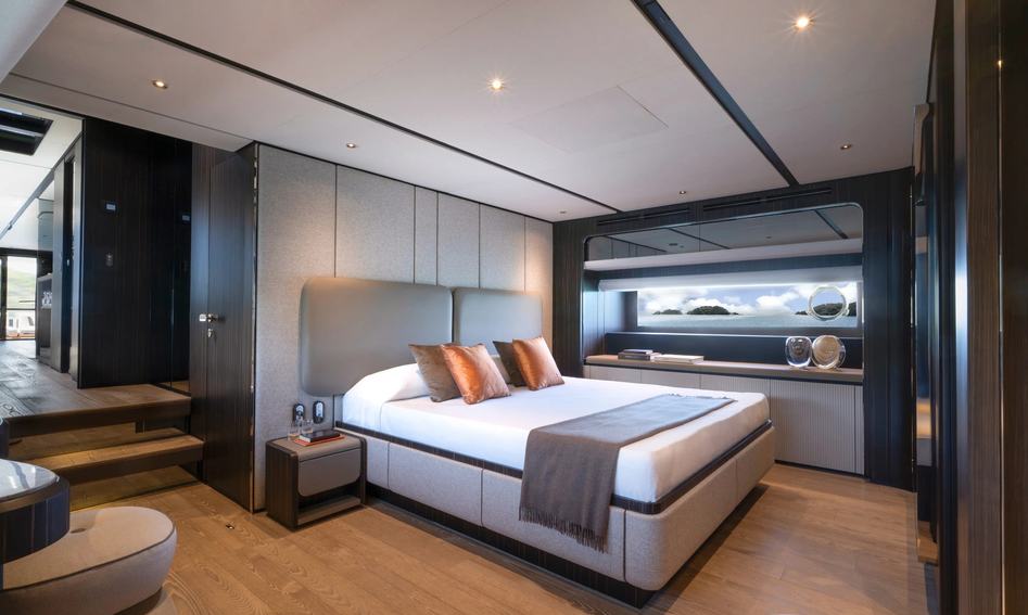 Ferretti 940, Accommodation