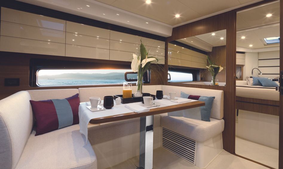 Azimut Atlantis 43, Interior