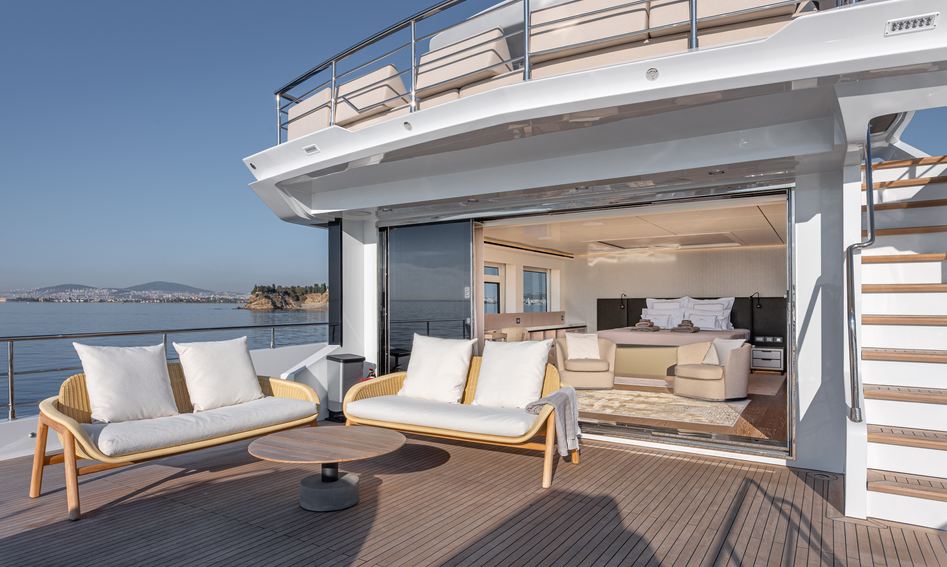 Numarine 40MXP, Beach Club