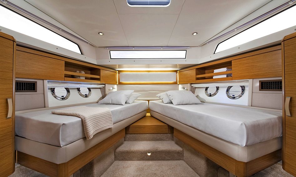 Greenline 48 Coupé, Accommodation