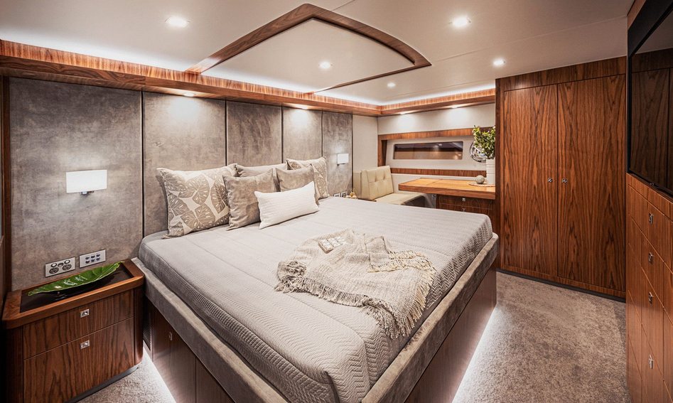 Riviera 68 Sport Motor Yacht Gen 2, Accommodation