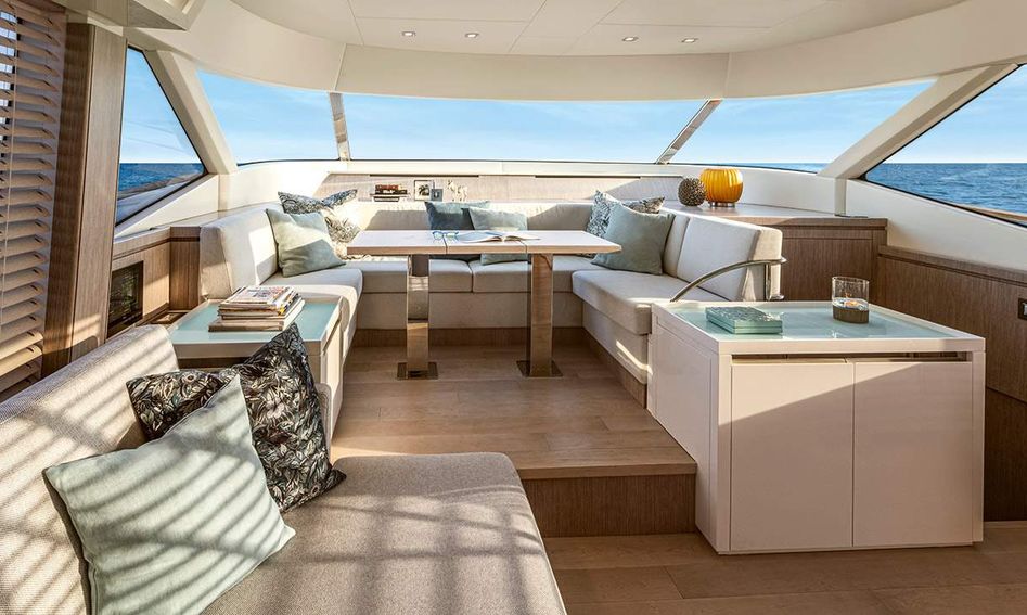 Monte Carlo Yachts MCY 76 Skylounge, Interior