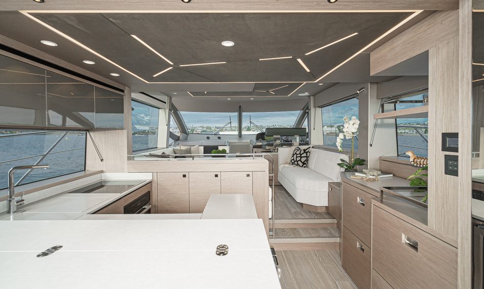 Sunseeker Manhattan 55 Gen 2, Interior