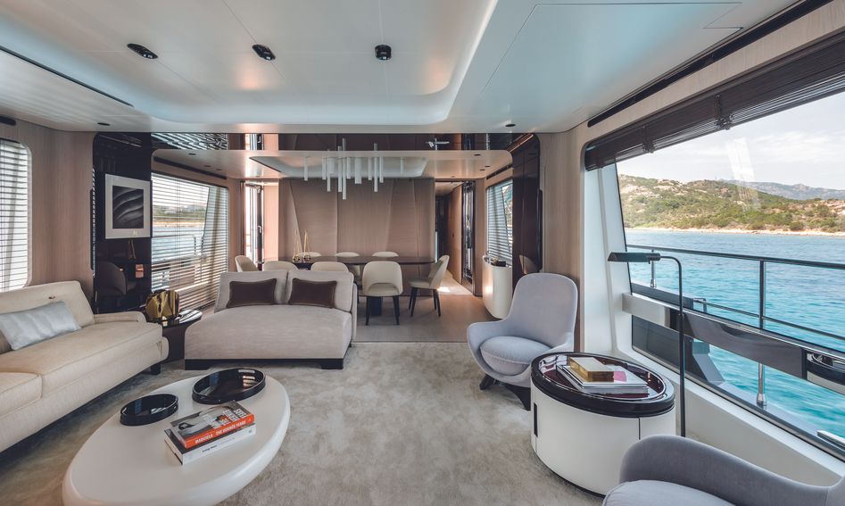 Azimut Grande 27M, Interior