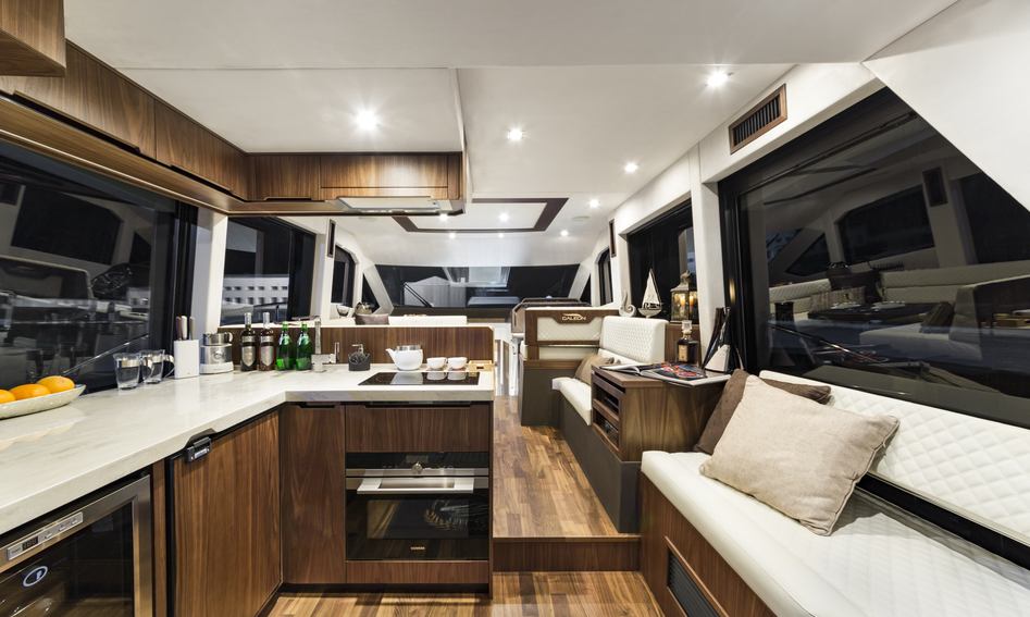 Galeon 460 Fly, Interior