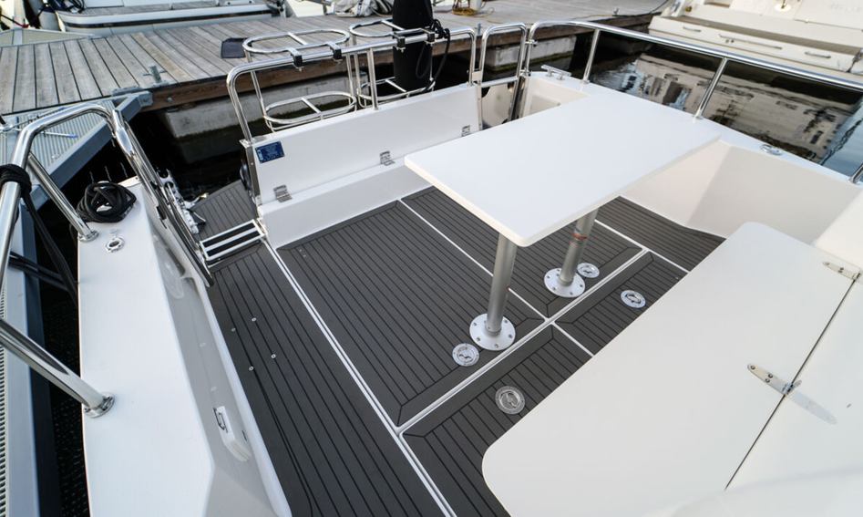 Nord Star 26+, Deck Area