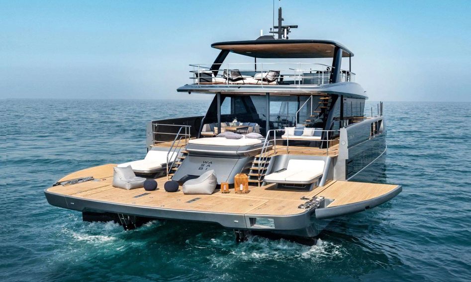Sunreef Ultima 88, Beach Club