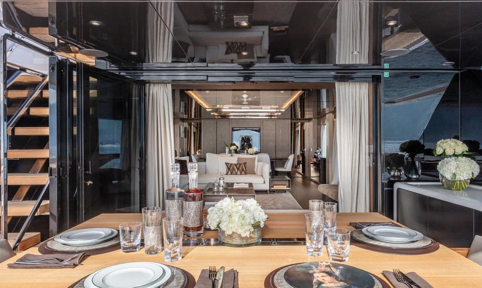 Custom Line Saetta 106&#039; , Deck Area