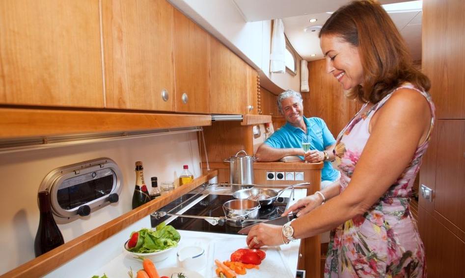 Elling E4 , Interior