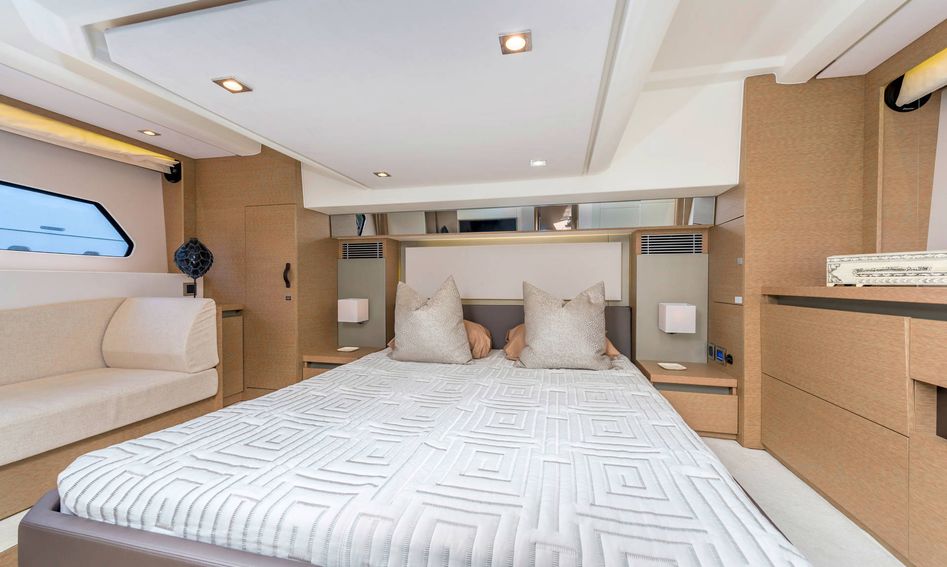 Prestige 460S, Accommodation