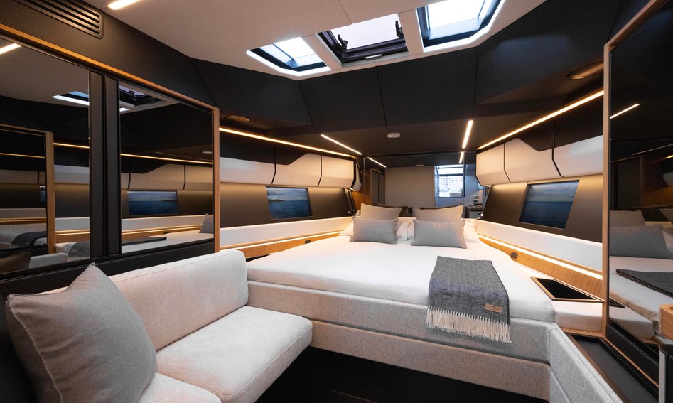 Wally wallypower50X , Accommodation