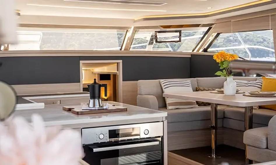 Aquila 46 Yacht , Interior