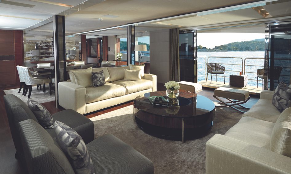 Princess 40M, Interior