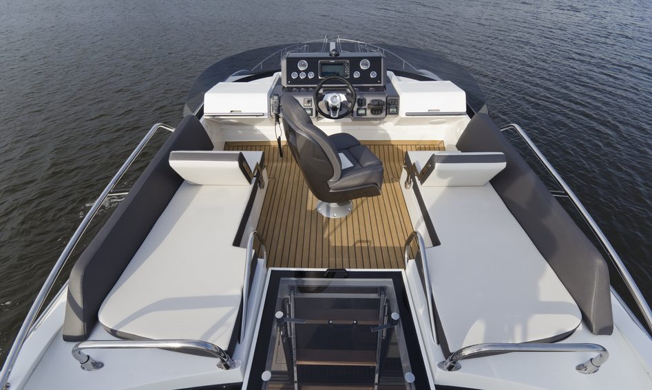 Galeon 430 Skydeck, Fly Deck/Sportdeck