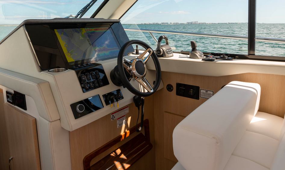 Regal Boats 38 XO , Helm Station