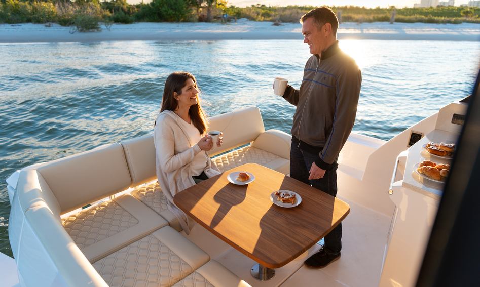 Regal Boats 38 XO , Deck Area
