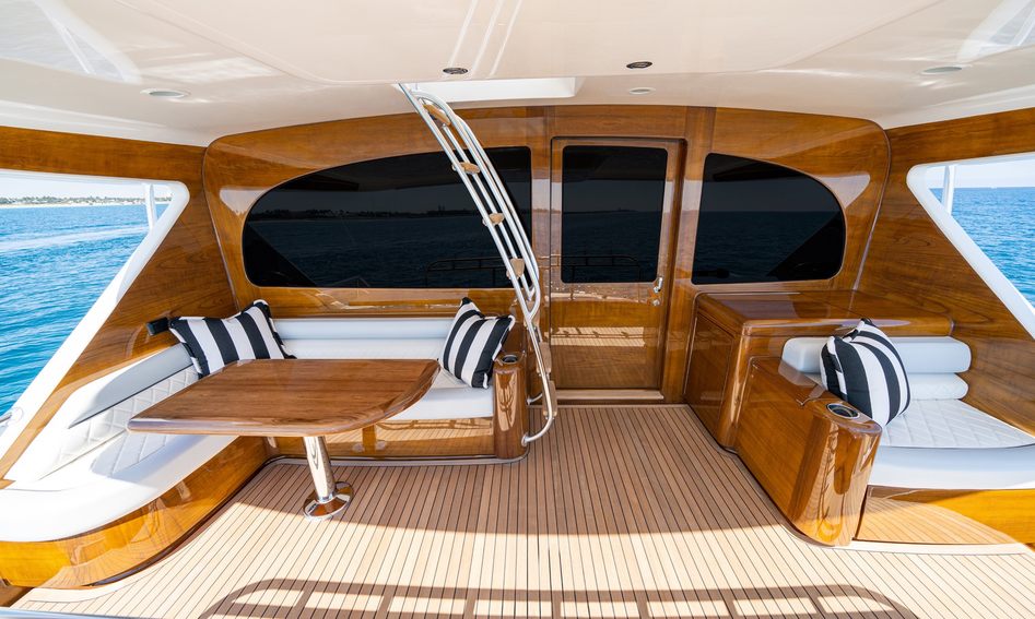 Viking 90C Mk2, Deck Area