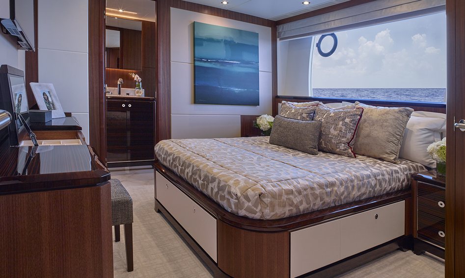 Ocean Alexander 32L, Accommodation