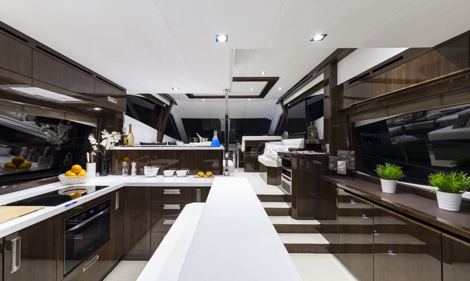 Galeon 550 Fly, Interior