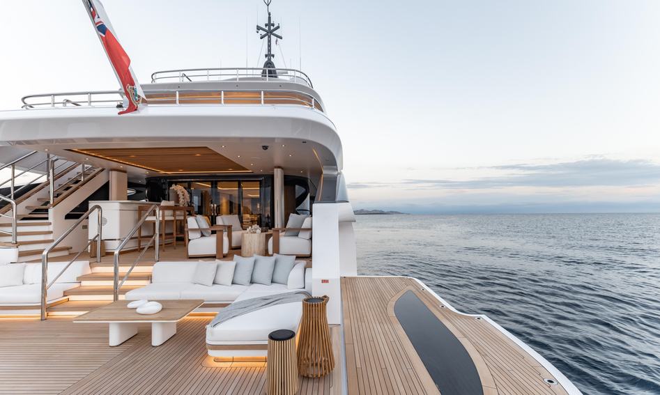 Benetti B.Now 50M Evo, Deck Area
