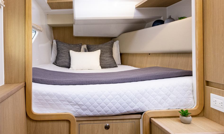 Aquila 36 Sport , Accommodation