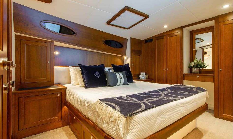 Palm Beach PB65 Flybridge , Interior