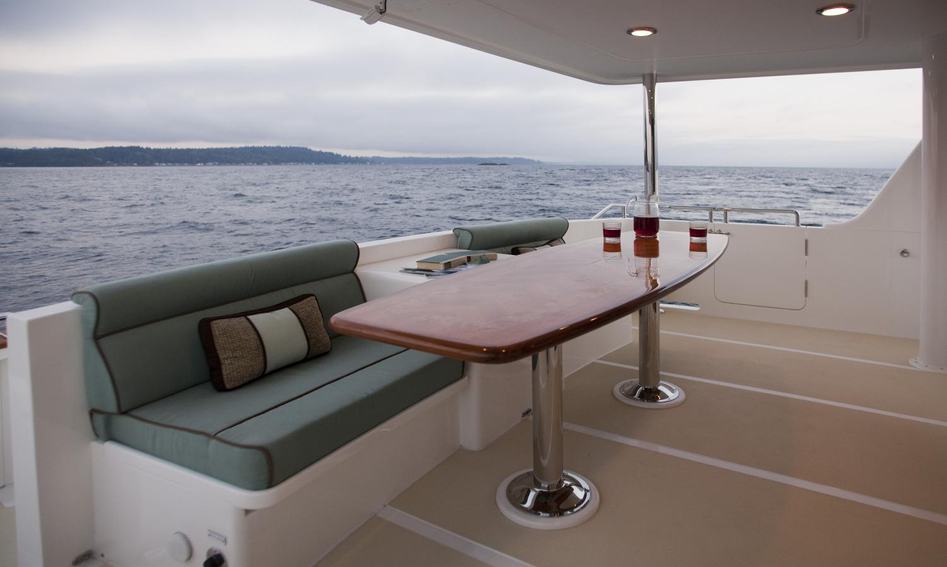 Outer Reef 630 Cockpit Motoryacht, Deck Area