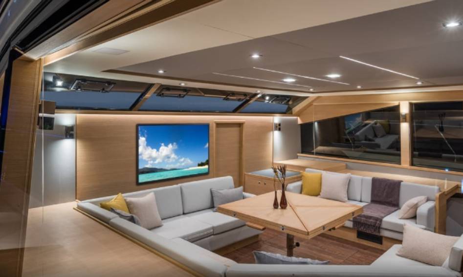 Aquila 54 Yacht, Interior