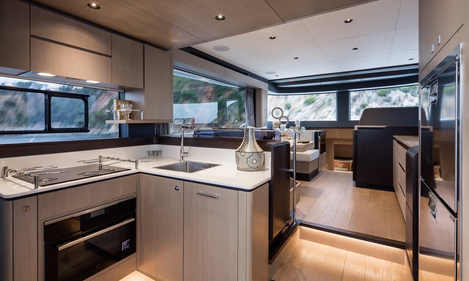 Sirena 48, Interior