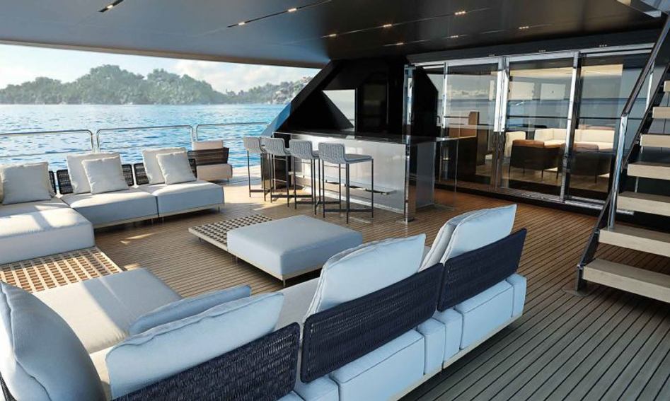 Riva 54Metri, Deck Area